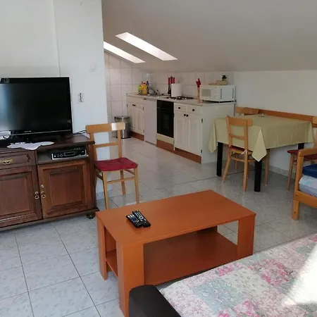 Apartments And Rooms With Parking Space Selce, Crikvenica - 2362-3