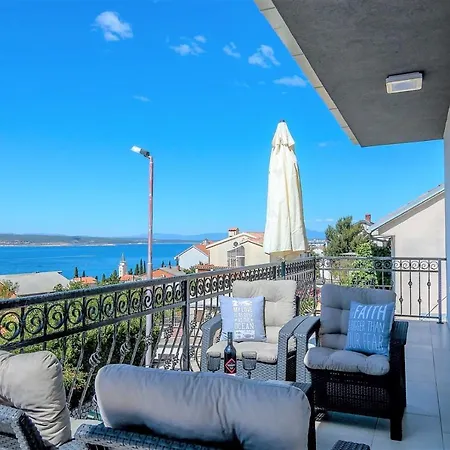 Holiday House Queens With Sea View-2